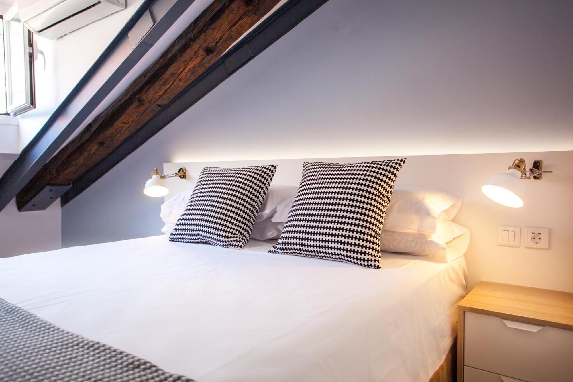 Gran Central Suites Madrid Room photo